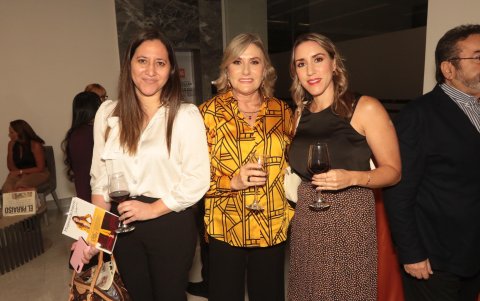 Estefanía Santos, Lourdes de Jalil y María Cecilia Jalil.