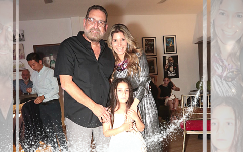 Diógenes Villacis, Diana Acosta- Feldman de Villacis y Diana Villacis.