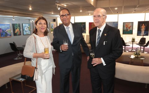 Victoria Baquerizo de García, Juan Martín Schotel y Ricardo Noboa.