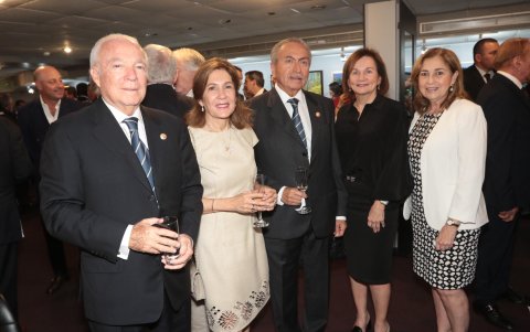 Leopoldo Amador, Luisa Burbano de Amador, Miguel Pérez, Gilda Orrantia de Pérez, Margarita Ortega de Marcet.