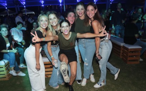 Lali Guevara, Daniela y Adriana Iturralde, Gaby y Pitu Bustamante y Pamela Von Buchwald.