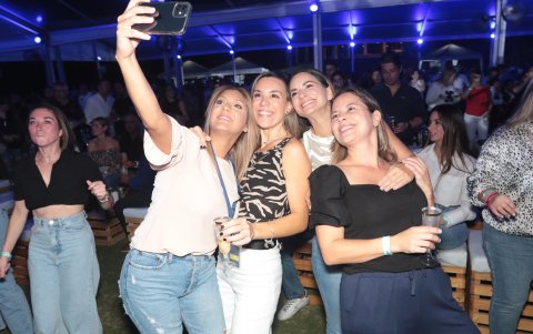 Lisete Soria, Ana Victoria Boloña, Ana Pesantes e Iliana Salcedo.