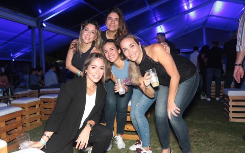 Andrea Yanuzelli, Betzabé Pérez, Priscilla Rendón, Aurelia Zambrano y Viviana Crespo.
