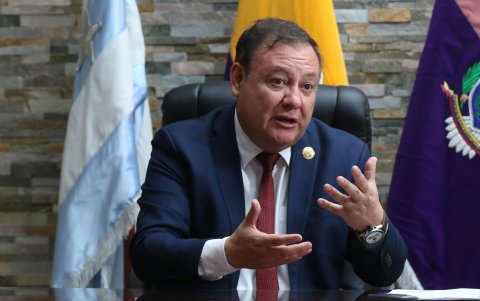 Ministro del Interior desde septiembre de 2022. Estuvo al frente del ECU 911, desde mayo de 2019. Fue secretario de Seguridad del Municipio de Quito entre 2014 y 2018.
