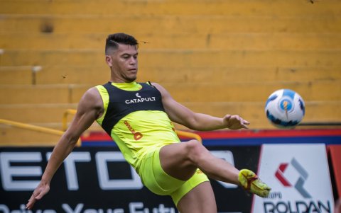 Paco Rodríguez cumple su segunda temporada en Barcelona y es uno de los llamados a ser el hombre gol.