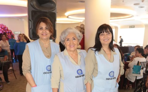 María Dolores Recalde, Susana Bermeo y Ericka Ortiz.