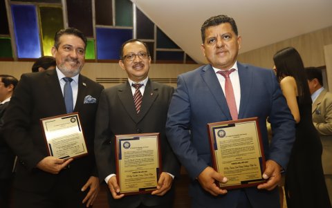 René Astudillo, Walter Suárez y Xavier Narváez.