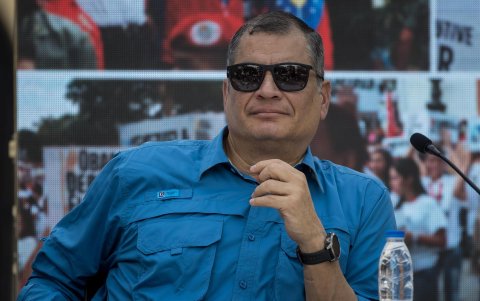 En el Día del Antiimperialismo (Venezuela), Correa señaló que la dolarización es parte del imperialismo.