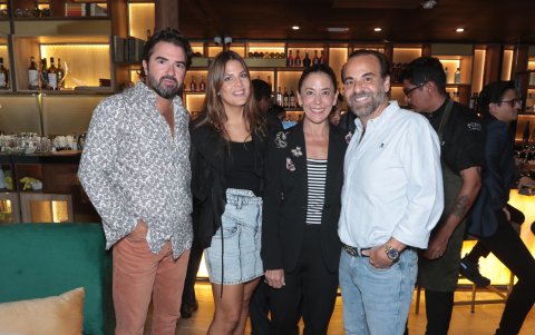 Juan Martín Torres, Verónica de Torres, Nicole Mathis y Antuco Plaza, los anfitriones.