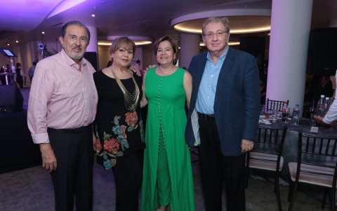 Luis Triviño, Edith de Triviño, Zita de Vela y Rodrigo Vela.