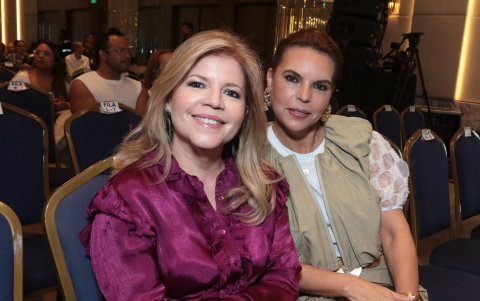 Gringa de Meneses y Katy de Coronel.