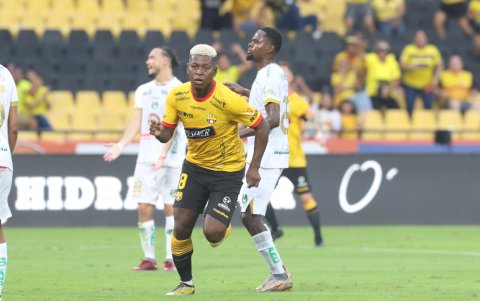 Cortez ha vuelto a ser titular en Barcelona.