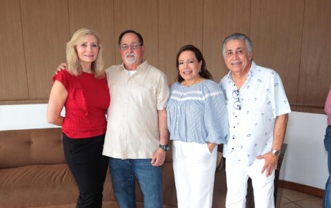 Kathy de Puig, Alfonso Puig, Alexandra de Moncayo y Enrique Moncayo.