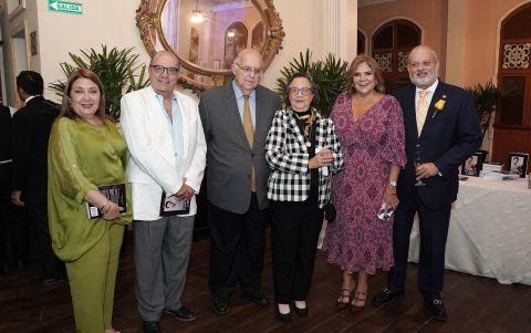 Enma de Ode, Germán Ode, Miguel Babra, Marcia Gilbert de Babra, Vivian Ripalda de Jalil y Guido Jalil Perna.