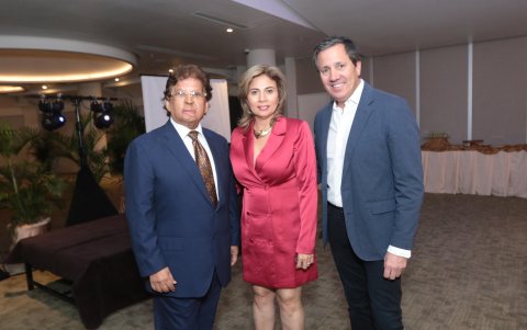 Luis Xavier Guerrero, Patricia Monserrate y Felipe Mabeira.
