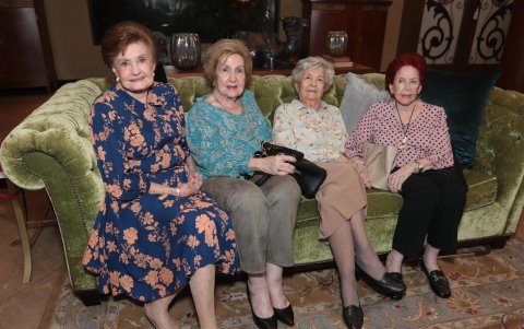 Piedad de Cornejo, Cecilia de Gómez, Magnolia de Lantermo y Georgina de Aspiazu.