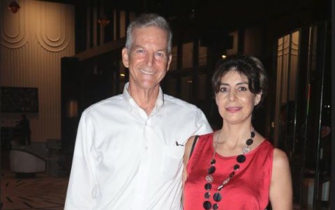 Tommy Thompson y Aleska Hidalgo.