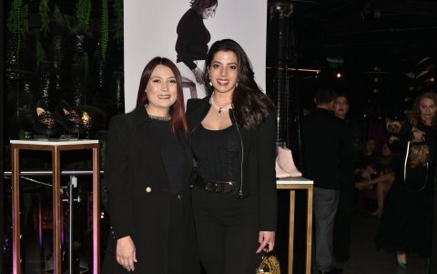 Katherine Mediavilla y Nicole Calderón.