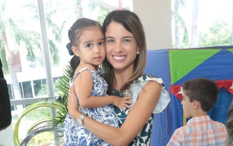 Estefanía Lascano y Martina Bigeriego.