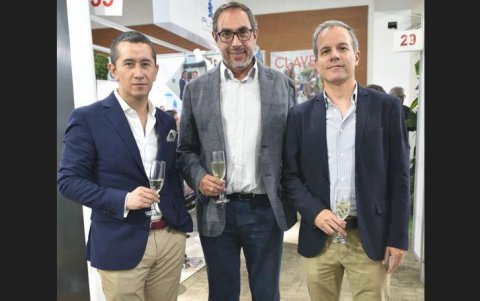 Gandhy Trujillo, Santiago Tamayo y Andrés Burbano de Lara.