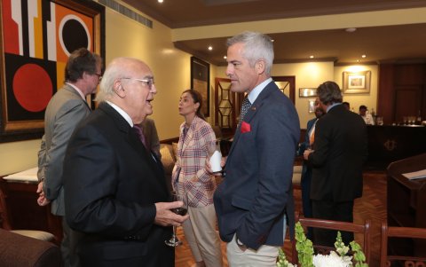 Juan Doumet Antón y Nicolas Armstrong.