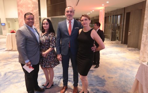 Cristhian Gómez,  Andrea Escobar, Georgios Poullou  y Alicia Jaramillo.