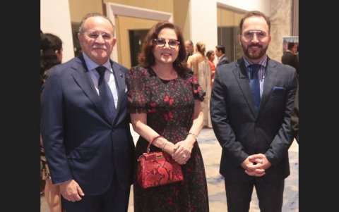 Mario Borges, Elizabeth de Borges y Christian Soriano.