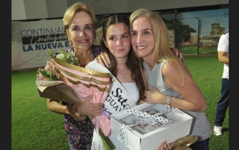 María Paula Torres, Señorita Deportes, junto a Yoya Oneto y Andrea Crespo de Torres.