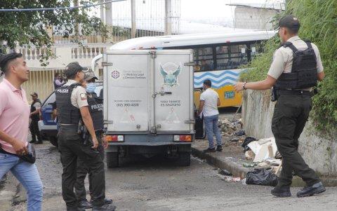 Variedad. Los tipos de chalecos que portan los policías pueden variar según la capacidad adquisitiva de ellos.