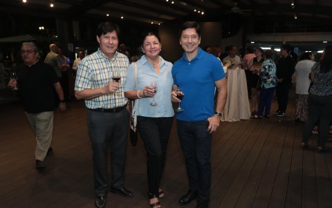 Daniel Cantos, Gina López de Manssur y Vicente Manssur.