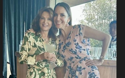 Marcela Reyes de Cabezas y Noella Palacios de Chiriboga.