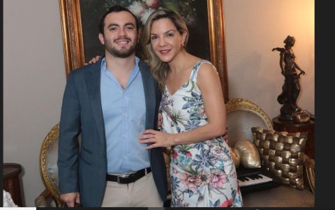 Soledad Icaza y Enrique Ochoa.