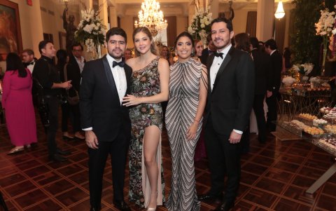 Hernán Vásconez, Melissa Cabrera, Ivana Casanova y Damián Zambrano.