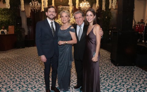 Luis Eduardo Jiménez, María Teresa de Riofrío, Nelson Riofrío y María Beatriz Chiriboga.