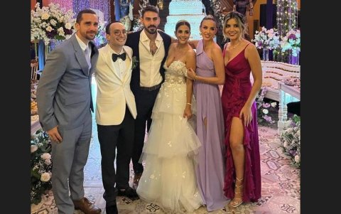 Los novios acompañados de George Higgins, Enrique Mancheno, Carola Mancheno y Noheli Chávez.