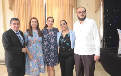 Kléver Cevallos Cevallos, Beatriz y Rina Bucaram Leverone, Ivonne Vizueta Bucaram y Ahmed El Salous.