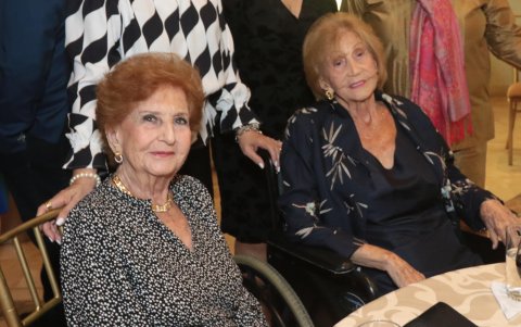 Julieta Isaías de Simon y América Isaías de Barakat.