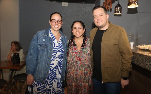 Hillary Naveda, Priscilla Ampuero y Luis Arcos.