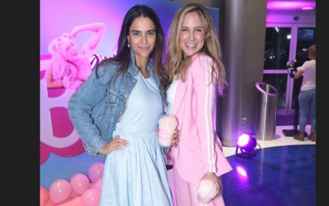 Carolina Valencia  y Fabiola Baquerizo.