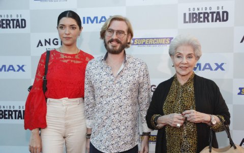 Valeska Romero, César Jouvín y Mercedes Roca.