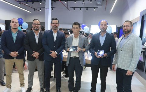 Daniel Chuquimarca, Rodolfo Moreira, Jaime Simó, Antonio Cho, Eduardo Amador y Andrés Oñate.