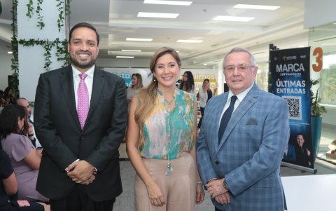 Andrés Madero, Dallyana Passailaigue y Roberto Passailaigue.