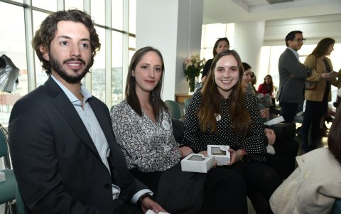 Sebastián Zaldumbide, Adriana Lasso y Amelia Andrade.