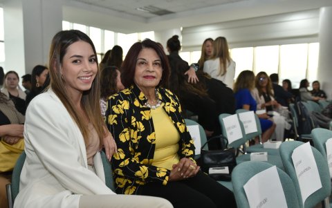 Sofía Paredes y Mariana Yépez.