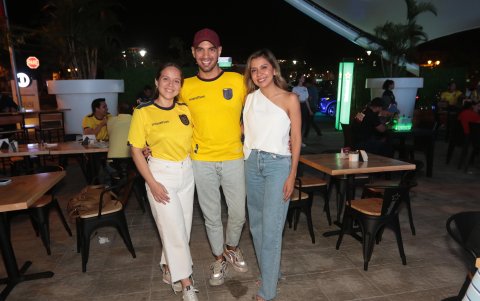 Génesis Pesantez, Rolando Beltrán y María José Torres.