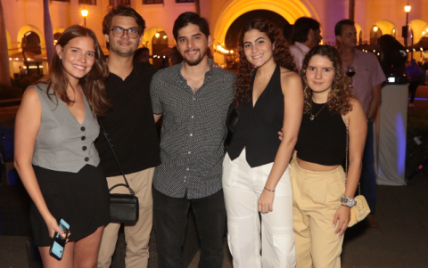 Rafaella Hidalgo, Felipe Parducci, Alejandro Saona, Valentina González- Artigas y María Grazia Gilbert..