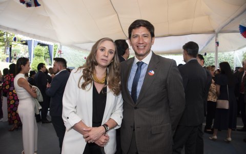 María Laura De Veintemilla y Sebastián Guayasamín.