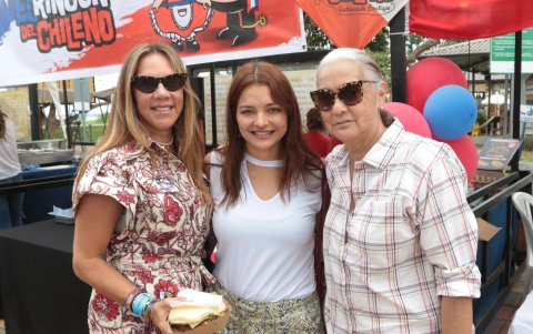 Carla Baquerizo, Patricia Trujillo y Soledad Aguirre.