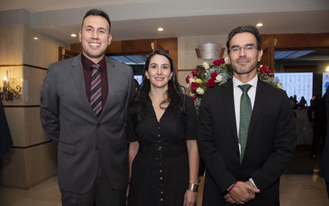 Camilo Ontaneda, Carla Muirragui y José Luis Barzallo.