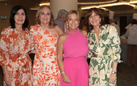 Grace Ycaza de Salguero, Patty Franco, Inhridde Roditti,  María Elena de Vilches y Ana María de Hurtado.